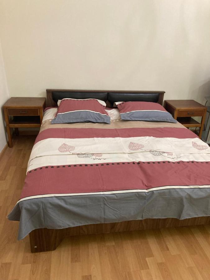 Apartment Kostava 10 Batumi Esterno foto